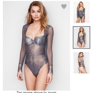 DREAM ANGELS
Chantilly Lace Long-sleeve Teddy VS